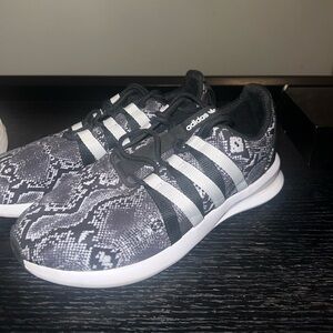 Adidas Snake Skin SL Loop